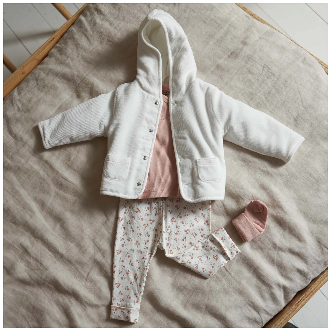 Prénatal Newborn Shirt Rib Lange Mouwen Effen Roze 5 Prénatal Newborn Shirt Rib Lange Mouwen Effen Roze - Afbeelding 5