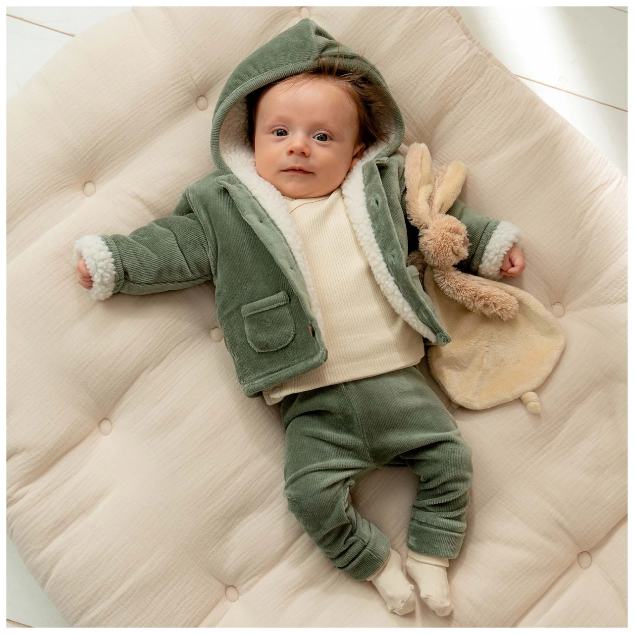 Prénatal Newborn Jas Rib Velours Lange Mouwen Effen Groen 4 Prénatal Newborn Jas Rib Velours Lange Mouwen Effen Groen - Afbeelding 4