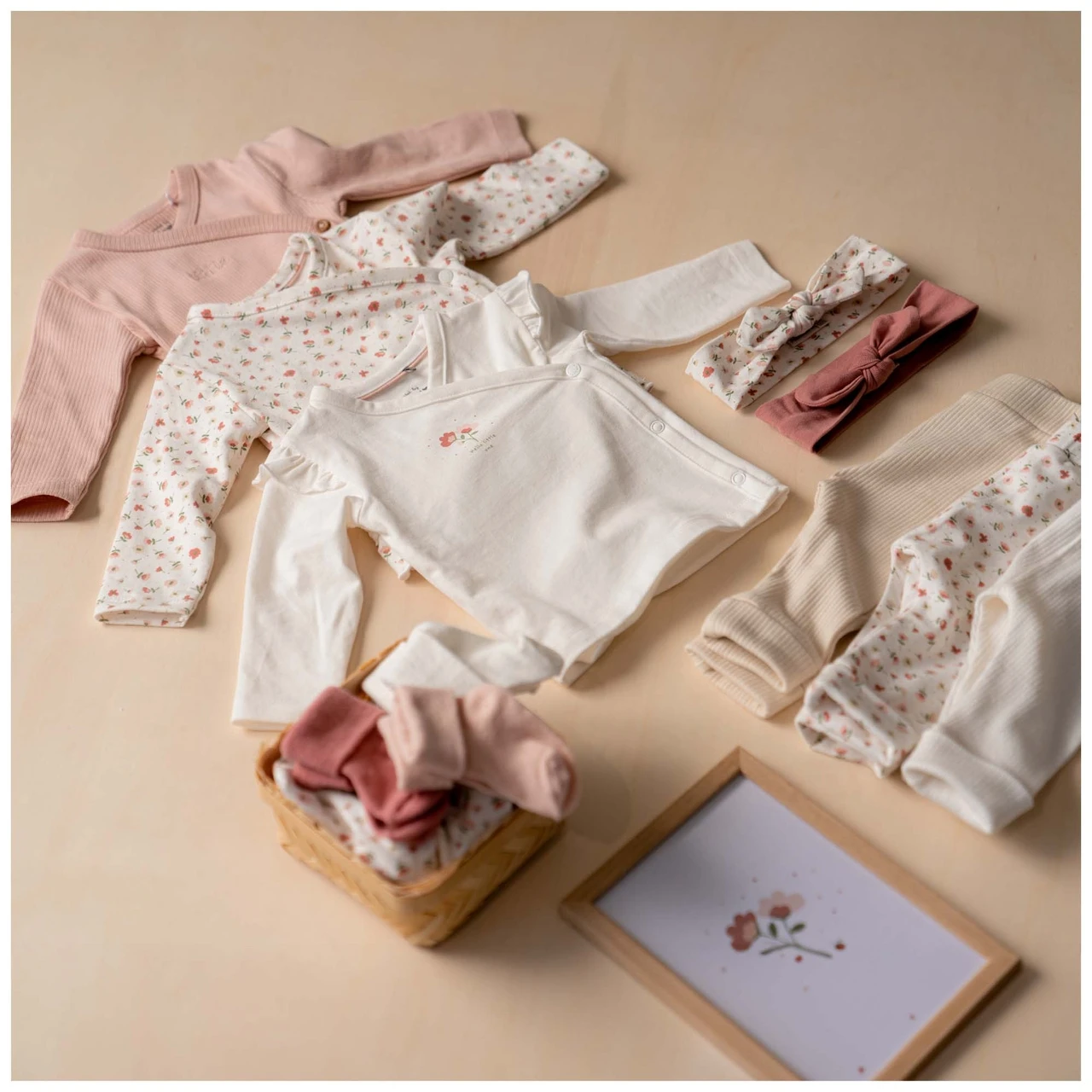 Prénatal Newborn Romper Lange Mouwen All Over Print Roze 4 Prénatal Newborn Romper Lange Mouwen All Over Print Roze - Afbeelding 4