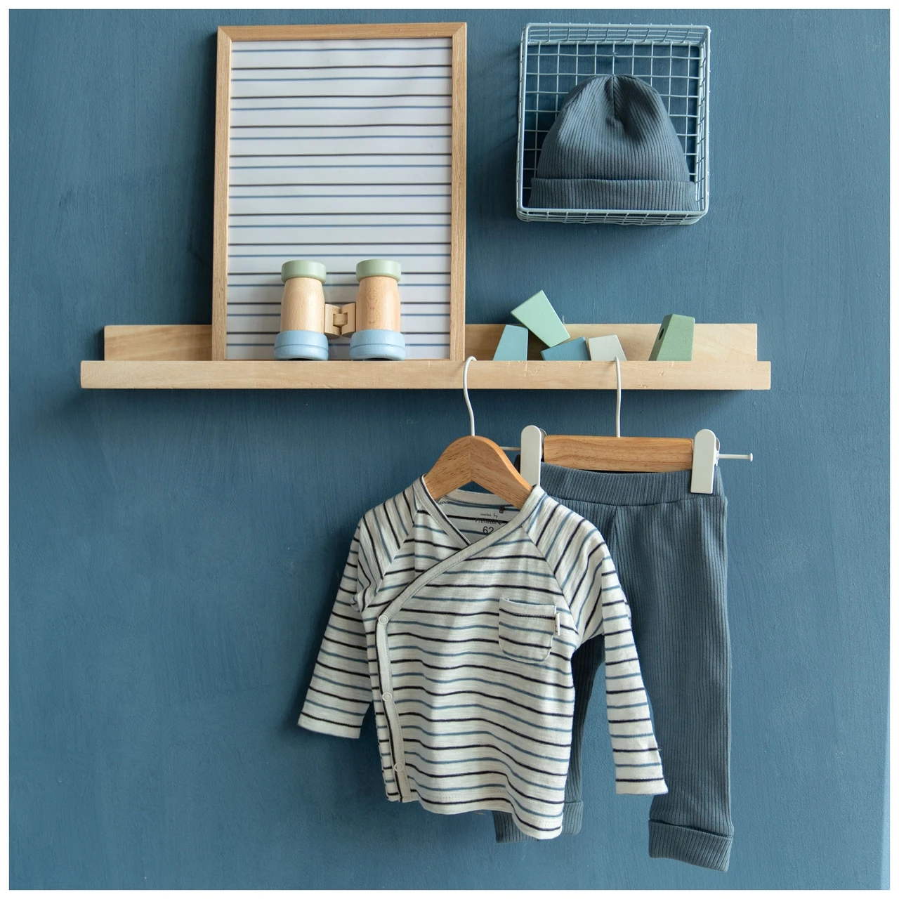 Prénatal Newborn Muts Rib Blauw 4 Prénatal Newborn Muts Rib Blauw - Afbeelding 4